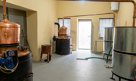 kazani-versus-distillery